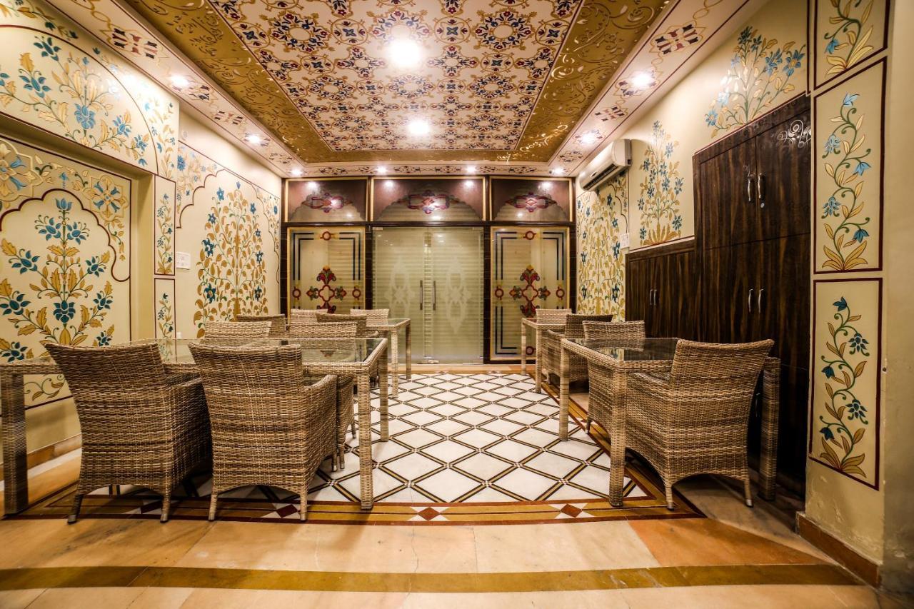 Collection O 36316 Hotel White Palace Jaipur Ngoại thất bức ảnh