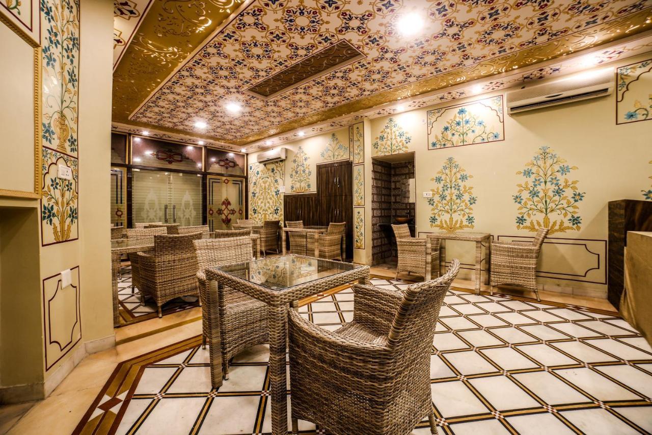 Collection O 36316 Hotel White Palace Jaipur Ngoại thất bức ảnh