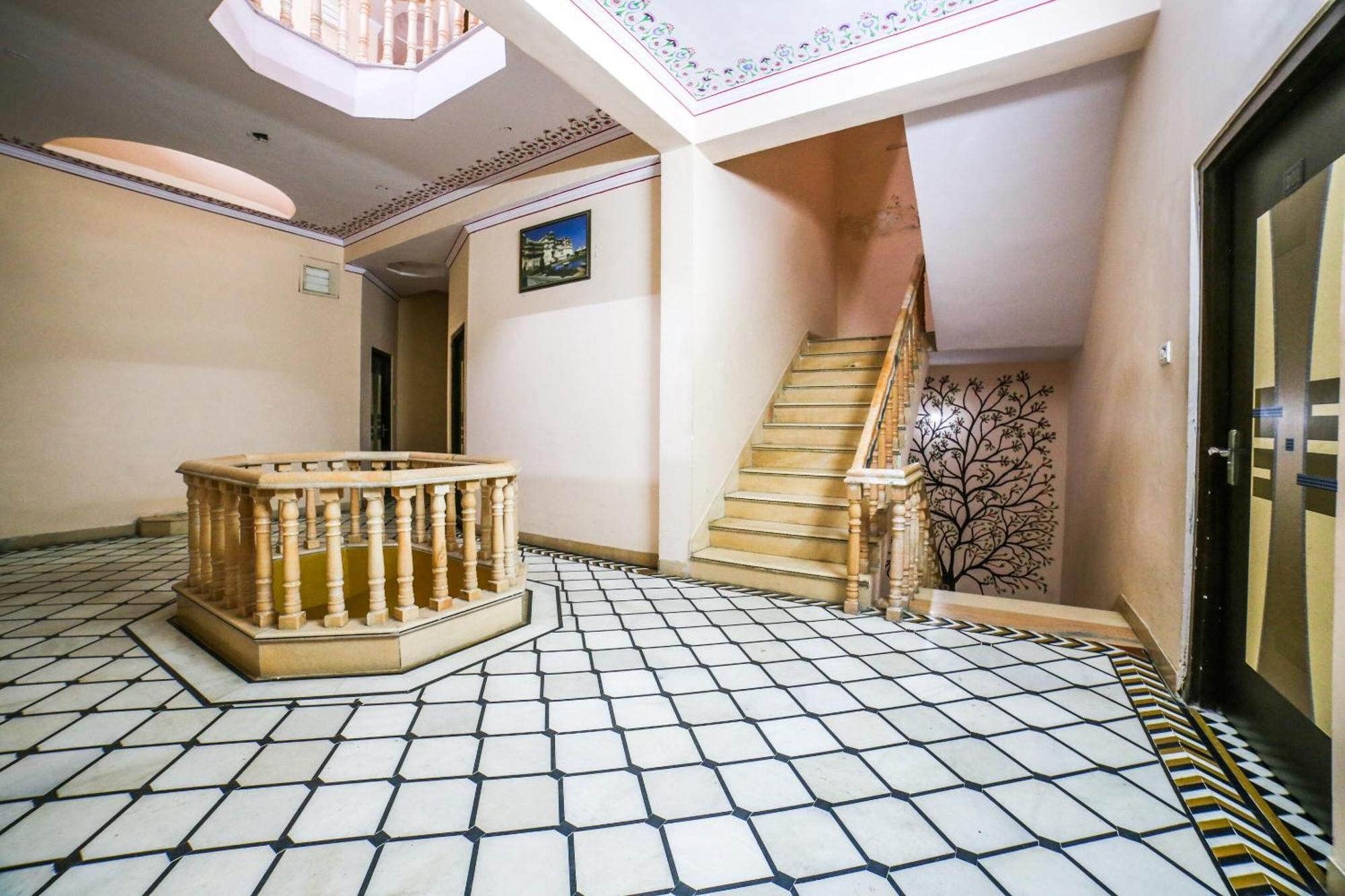 Collection O 36316 Hotel White Palace Jaipur Ngoại thất bức ảnh